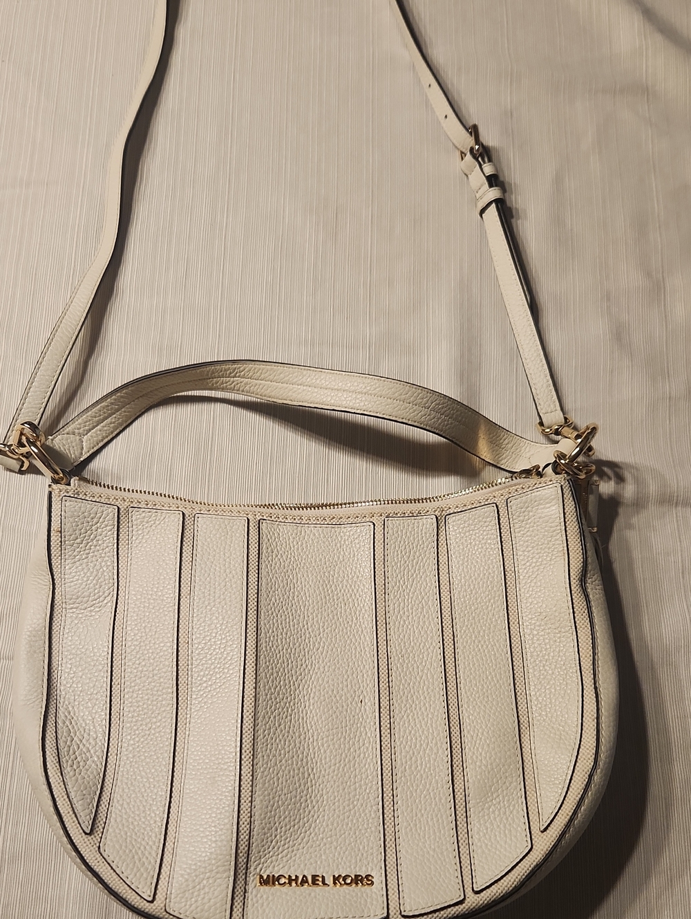 Michael Kors Cream Leather Shoulder Bag with Gold Hardware